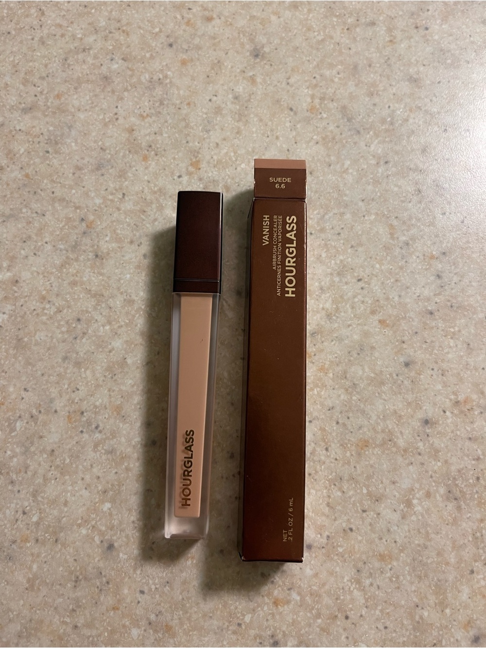 Hourglass Vanish Cream Concealer — Suede 6.6 (warm beige)